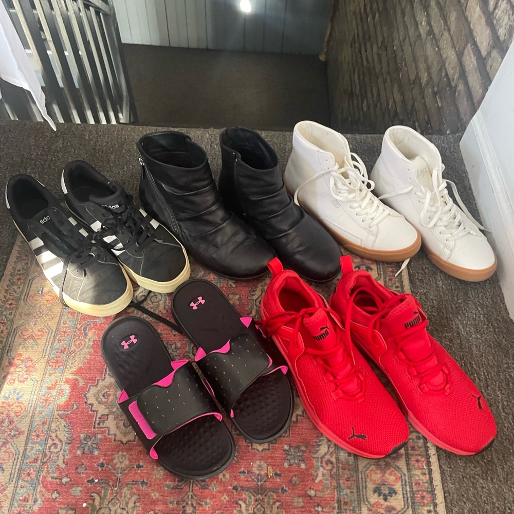 Show Lot Size 9-10 No More Red Shoes Though